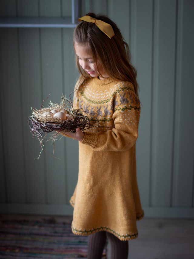 421K-01b BUNNY klänning