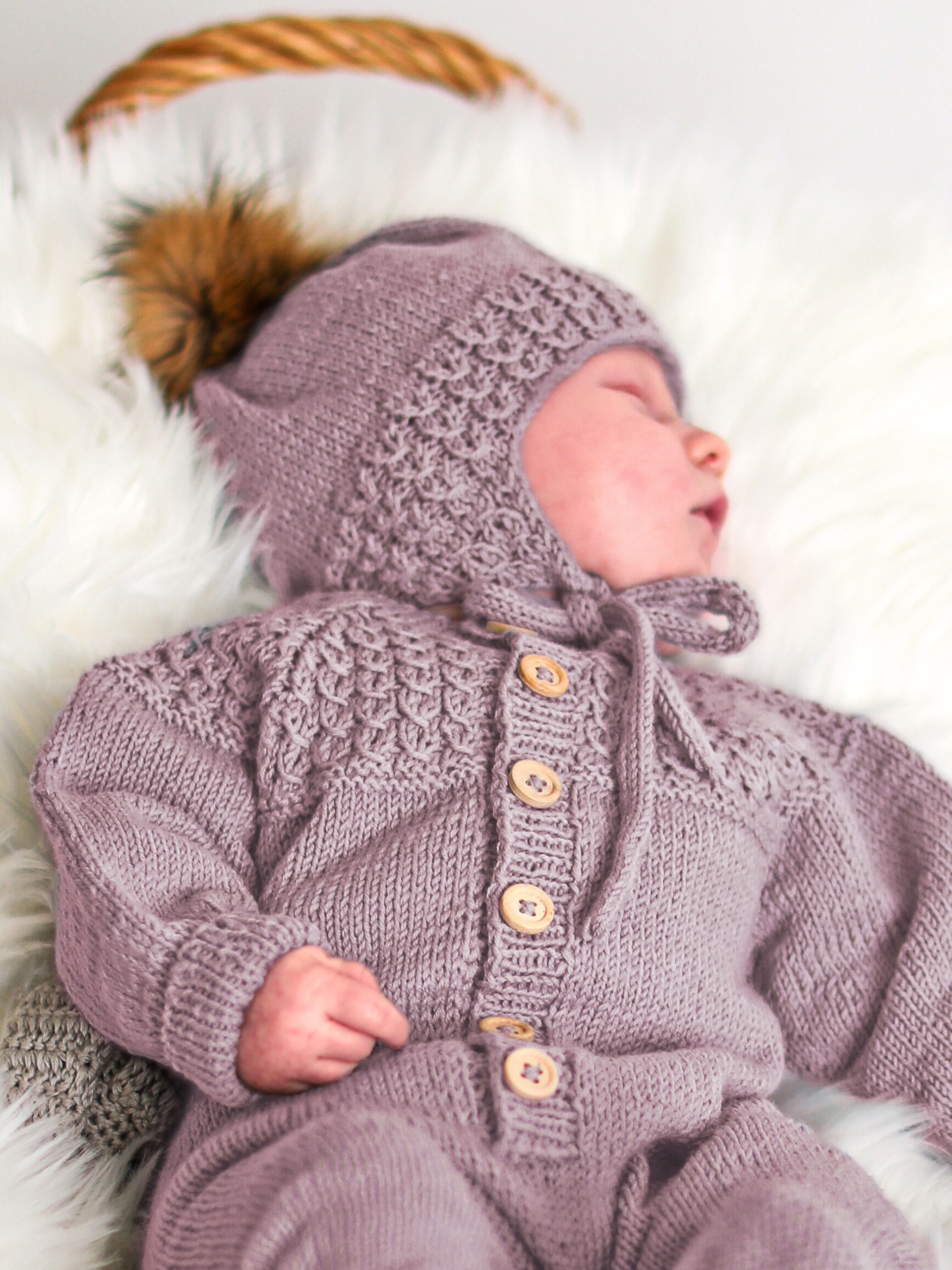 Bysse tofsmössa och sockor dammig rosa