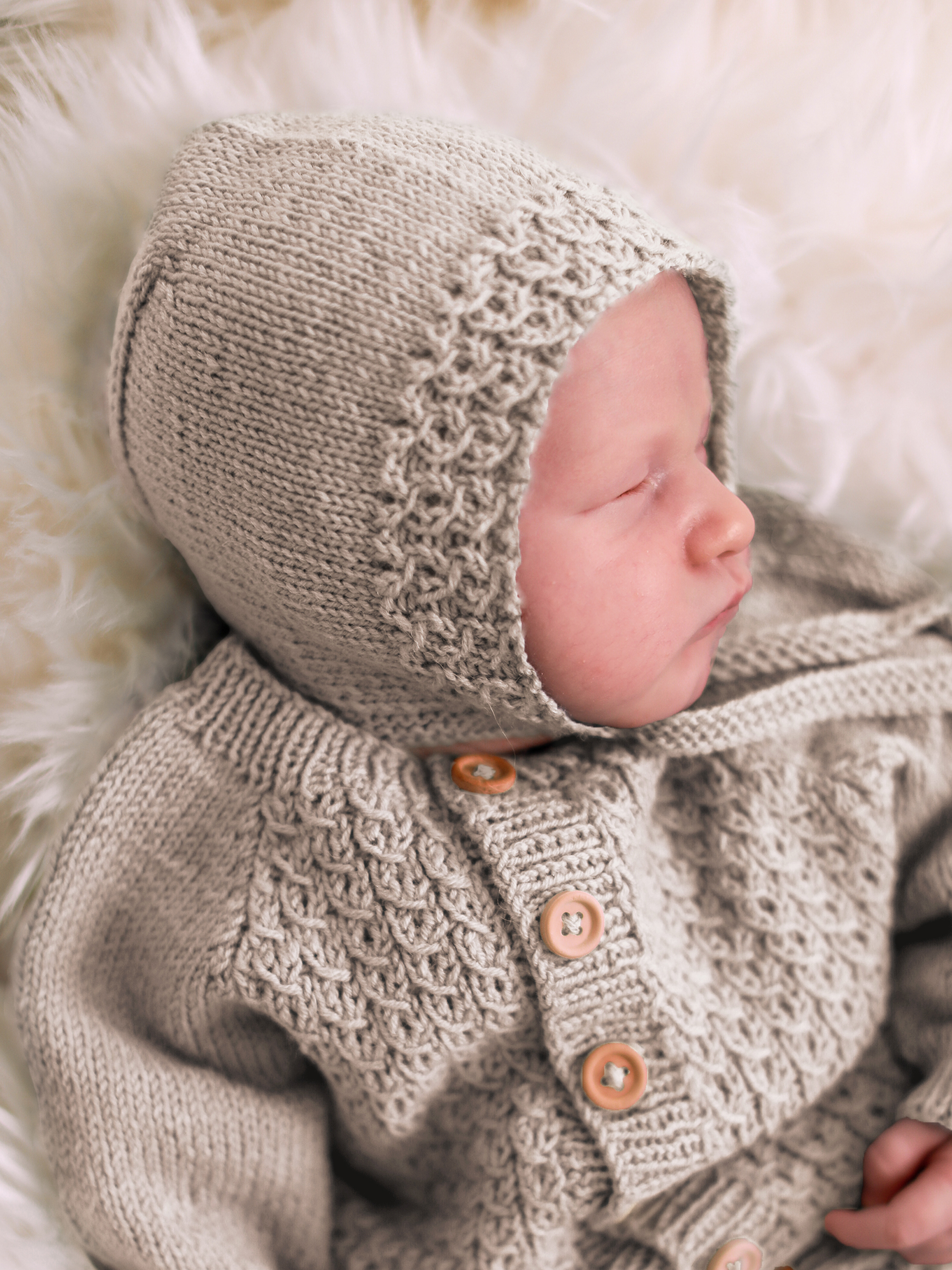 Bysse hätta och sockor beige