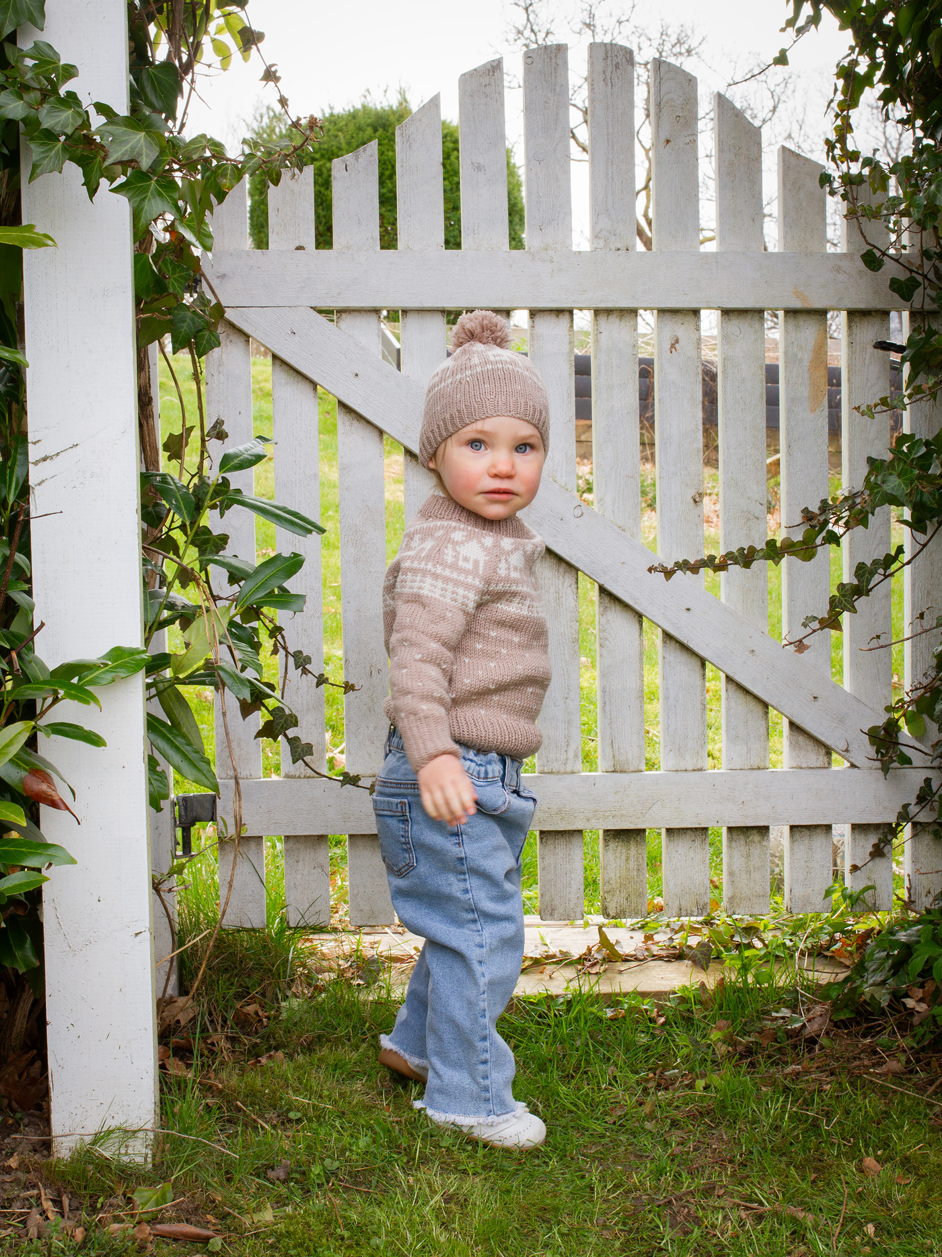 423K-02b CABIN tröja och mössa