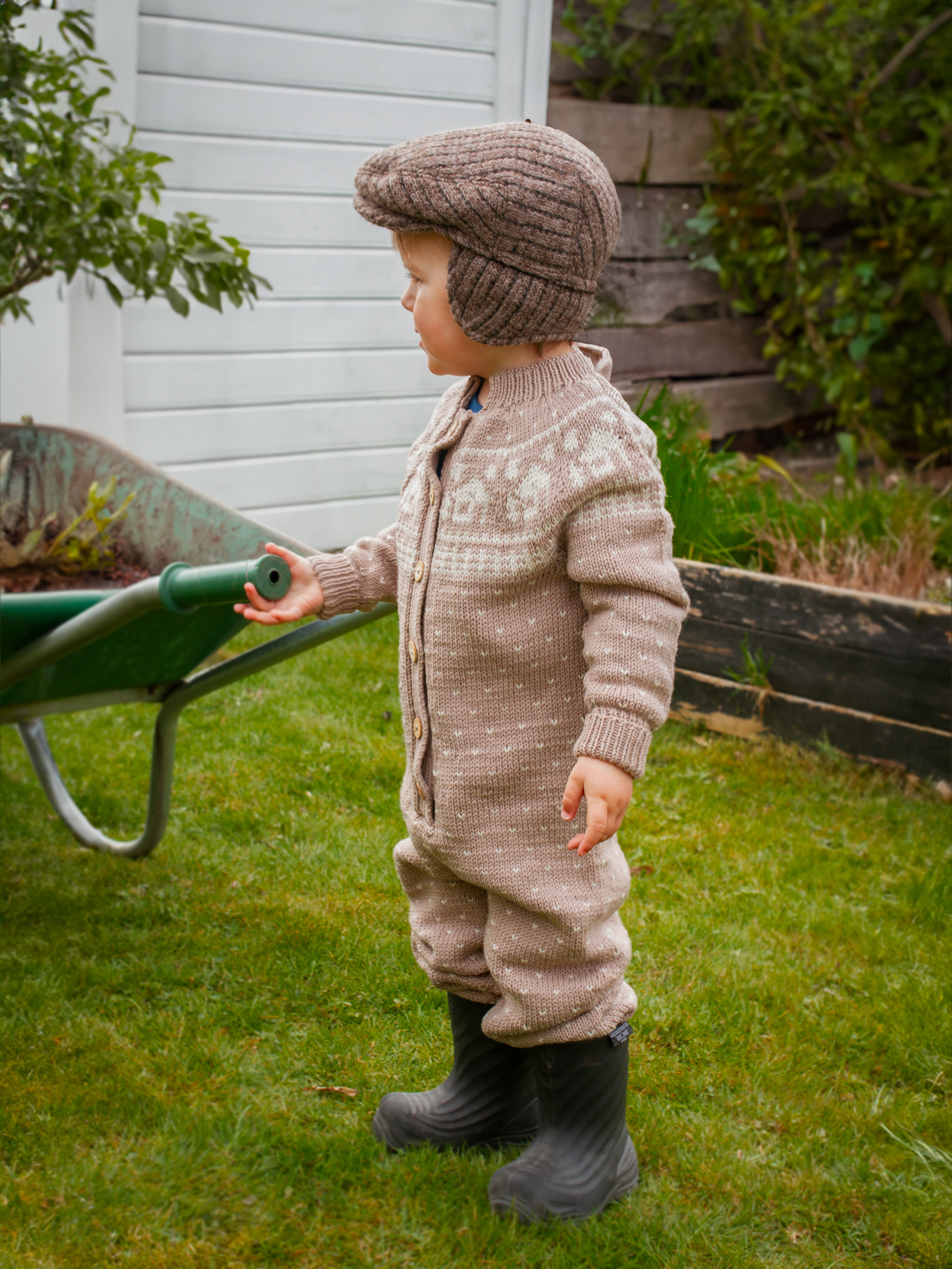 423K-03b CABIN heldress