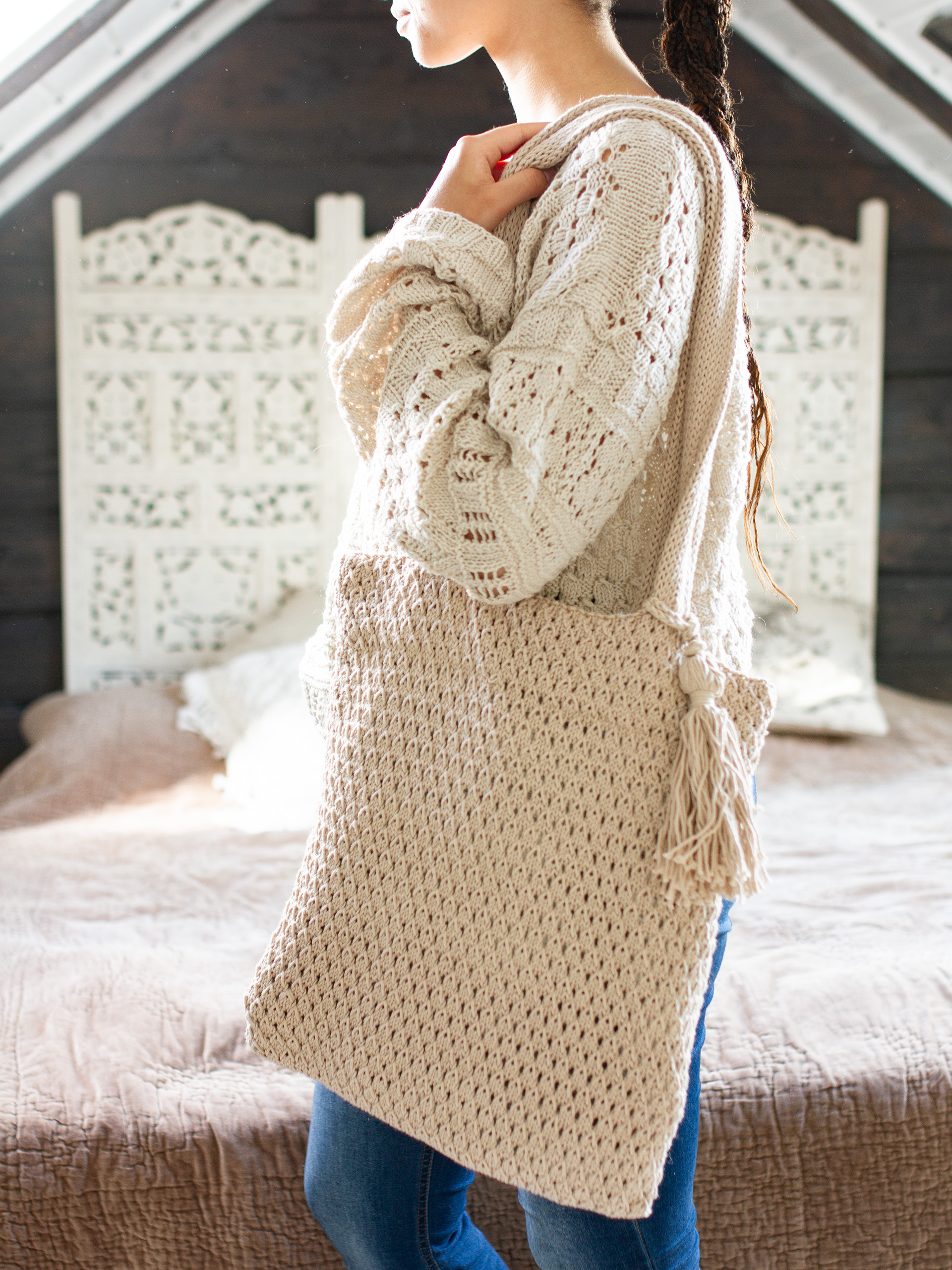 323K-04a COACHELLA väska