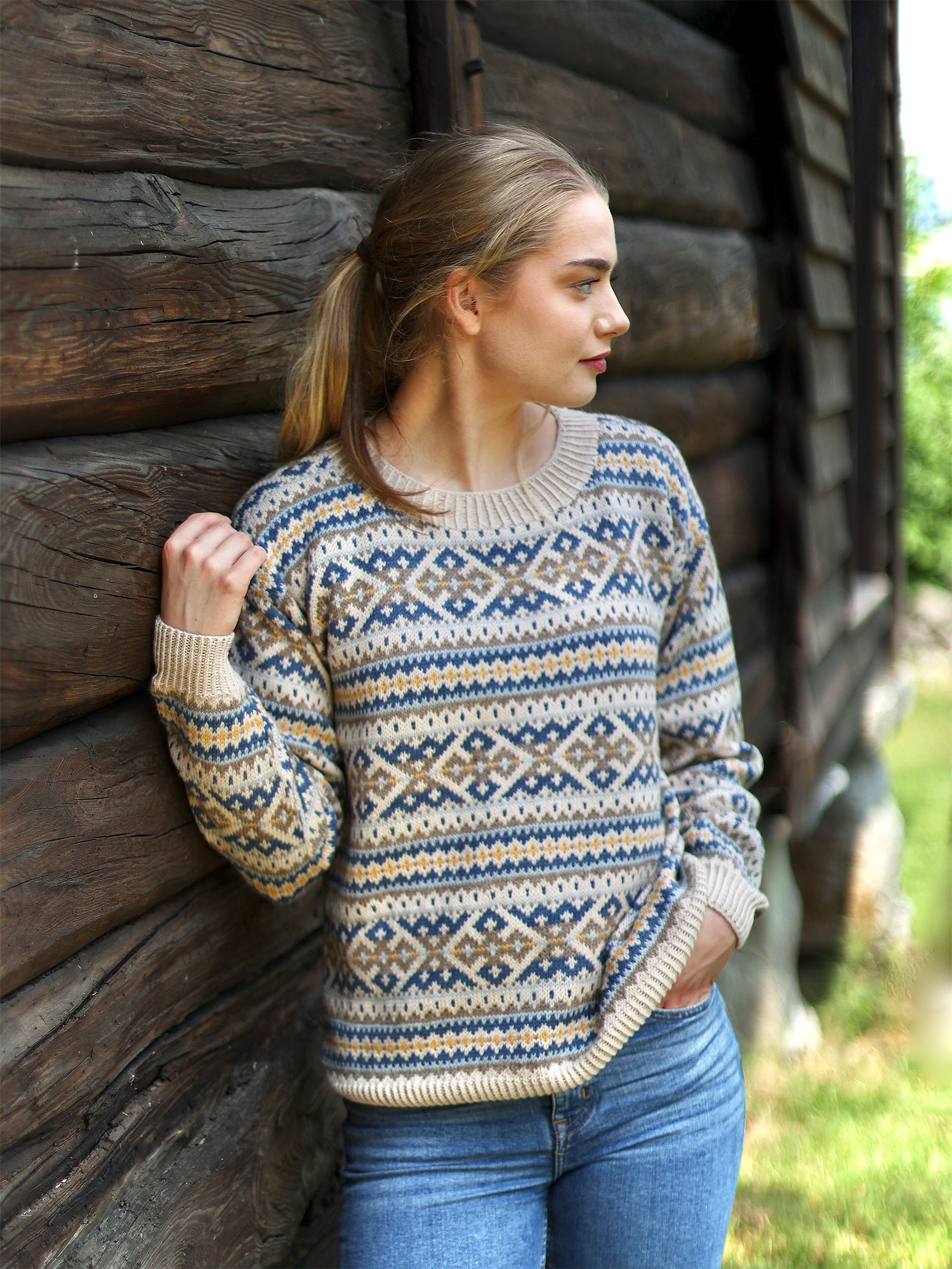 324S-05b ERVE damtröja