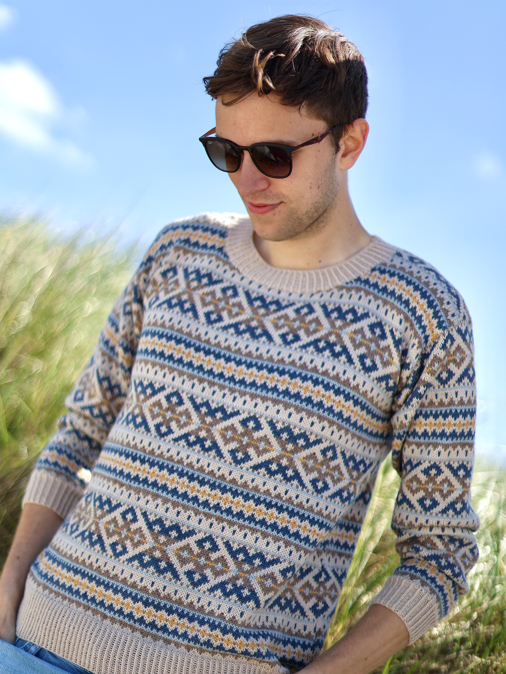 324S-06b ERVE herretröja