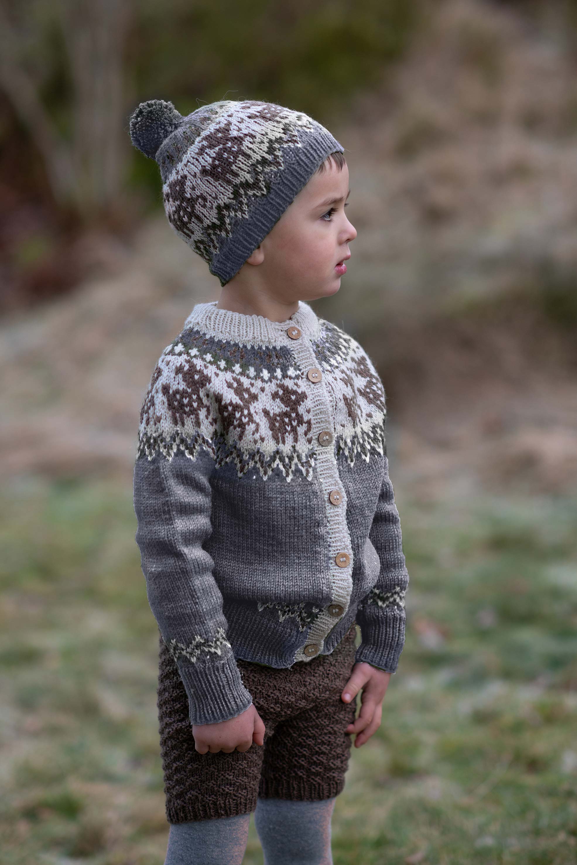 Fauna jacka och mössa gråmelerad