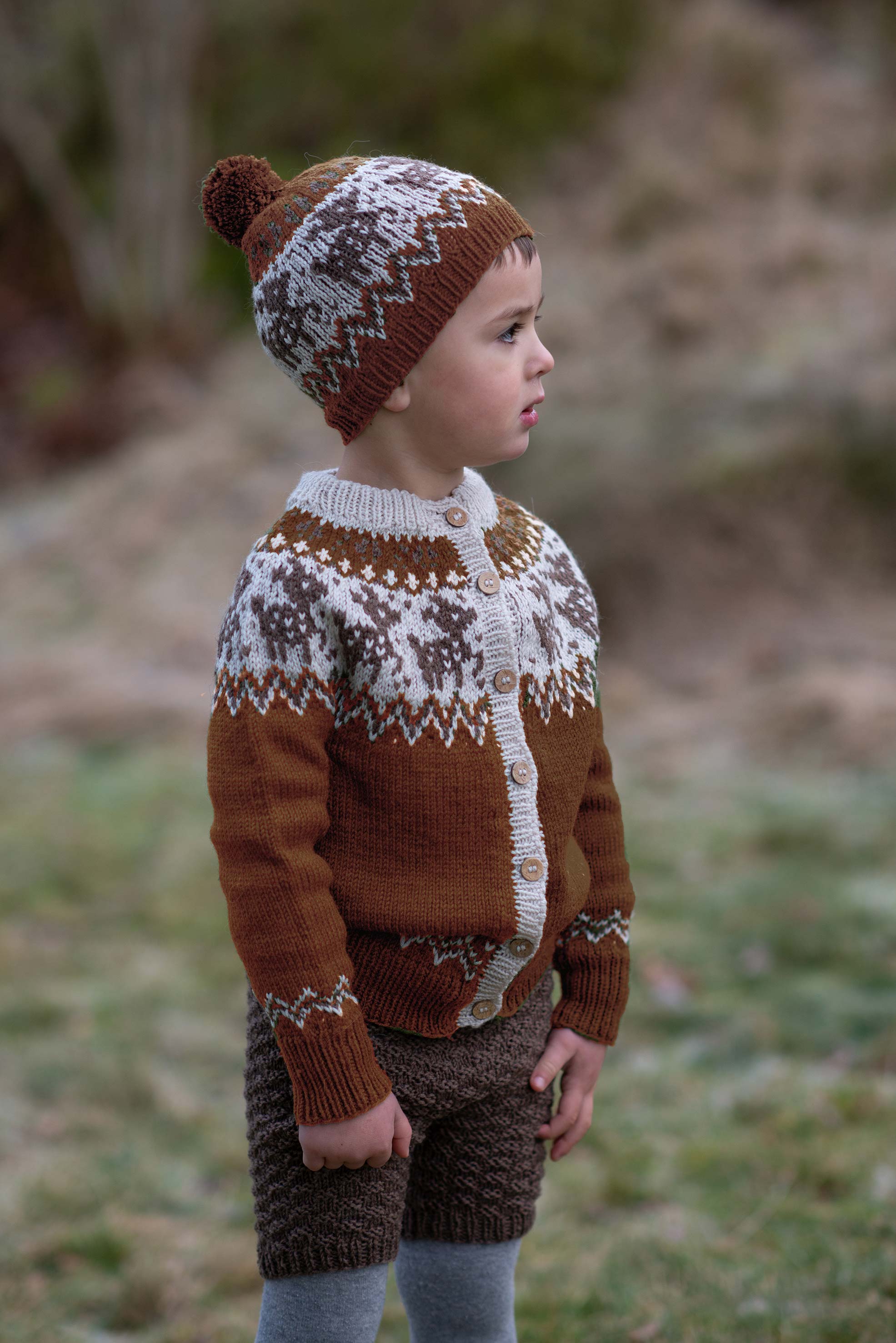 Fauna jacka och mössa rostbrun