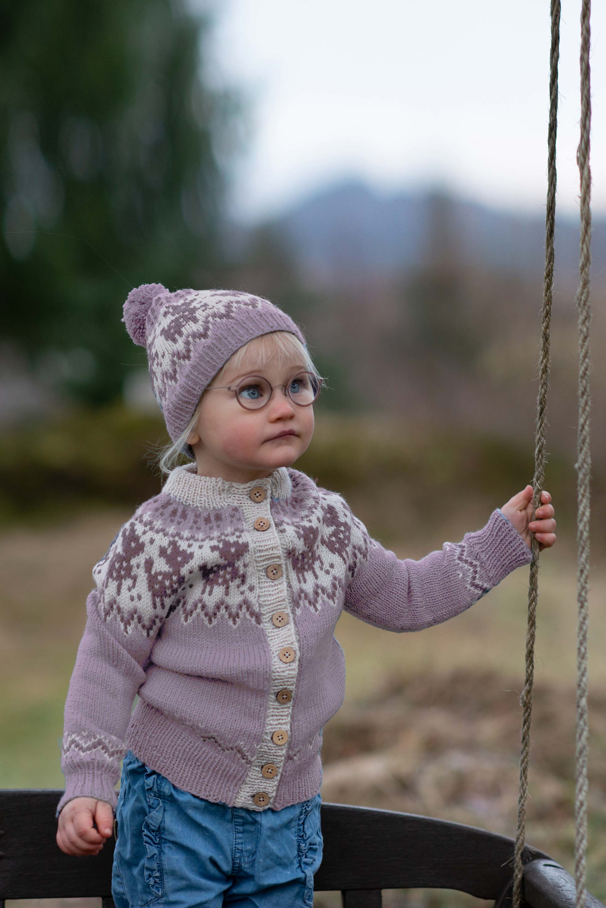 Fauna jacka och mössa dammig lila