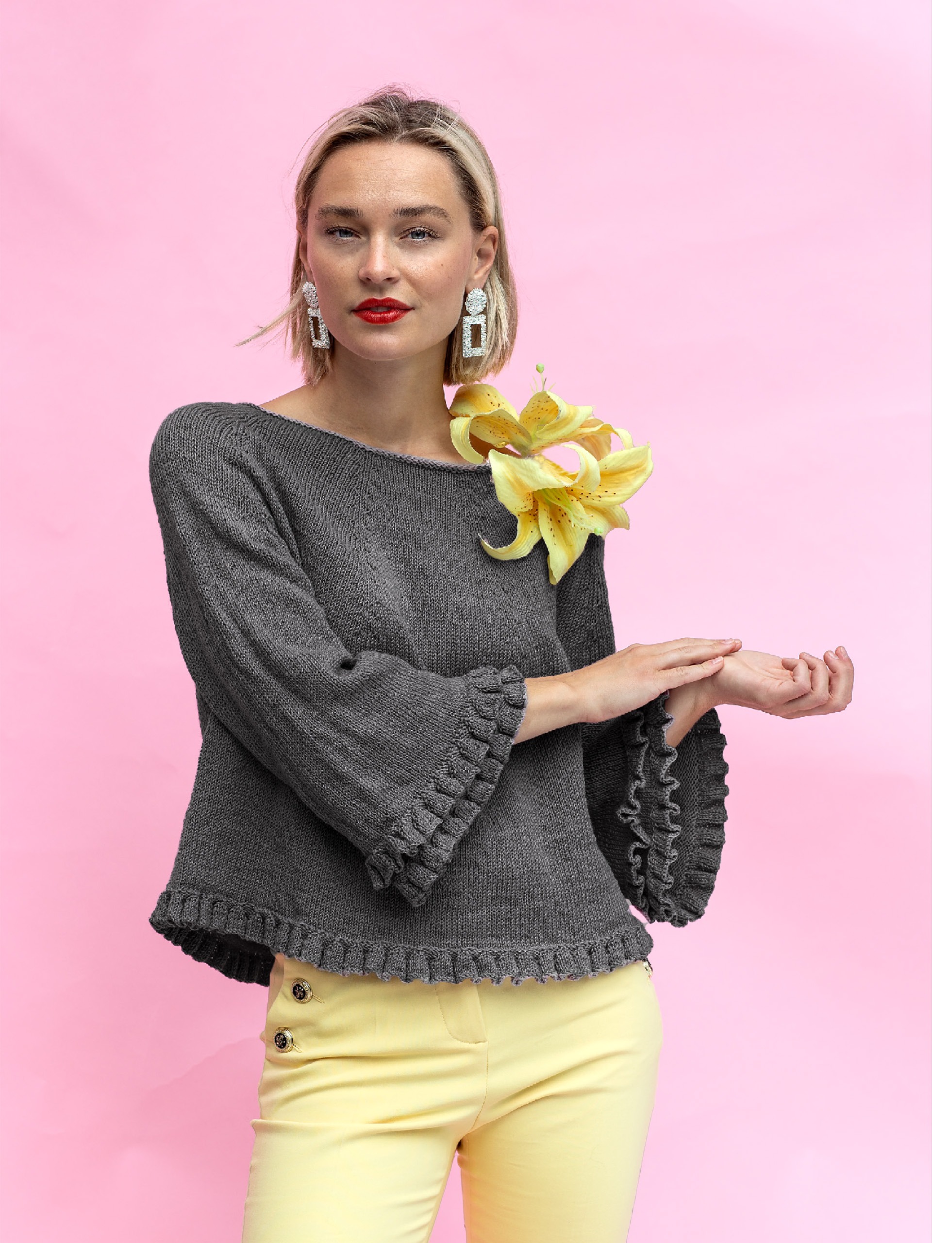 Kort tröja med volanger