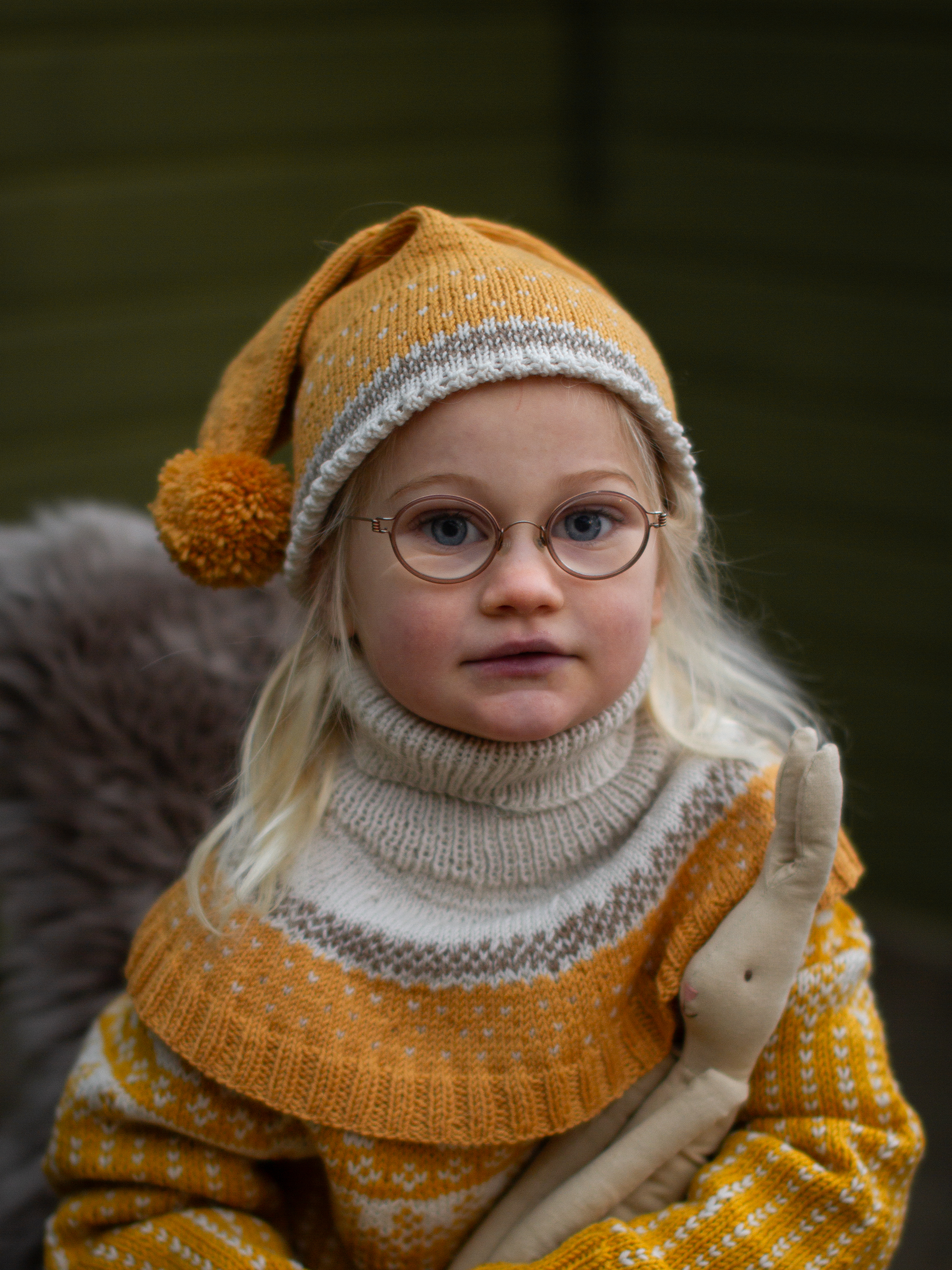 421K-09a LIVLY mössa & hals