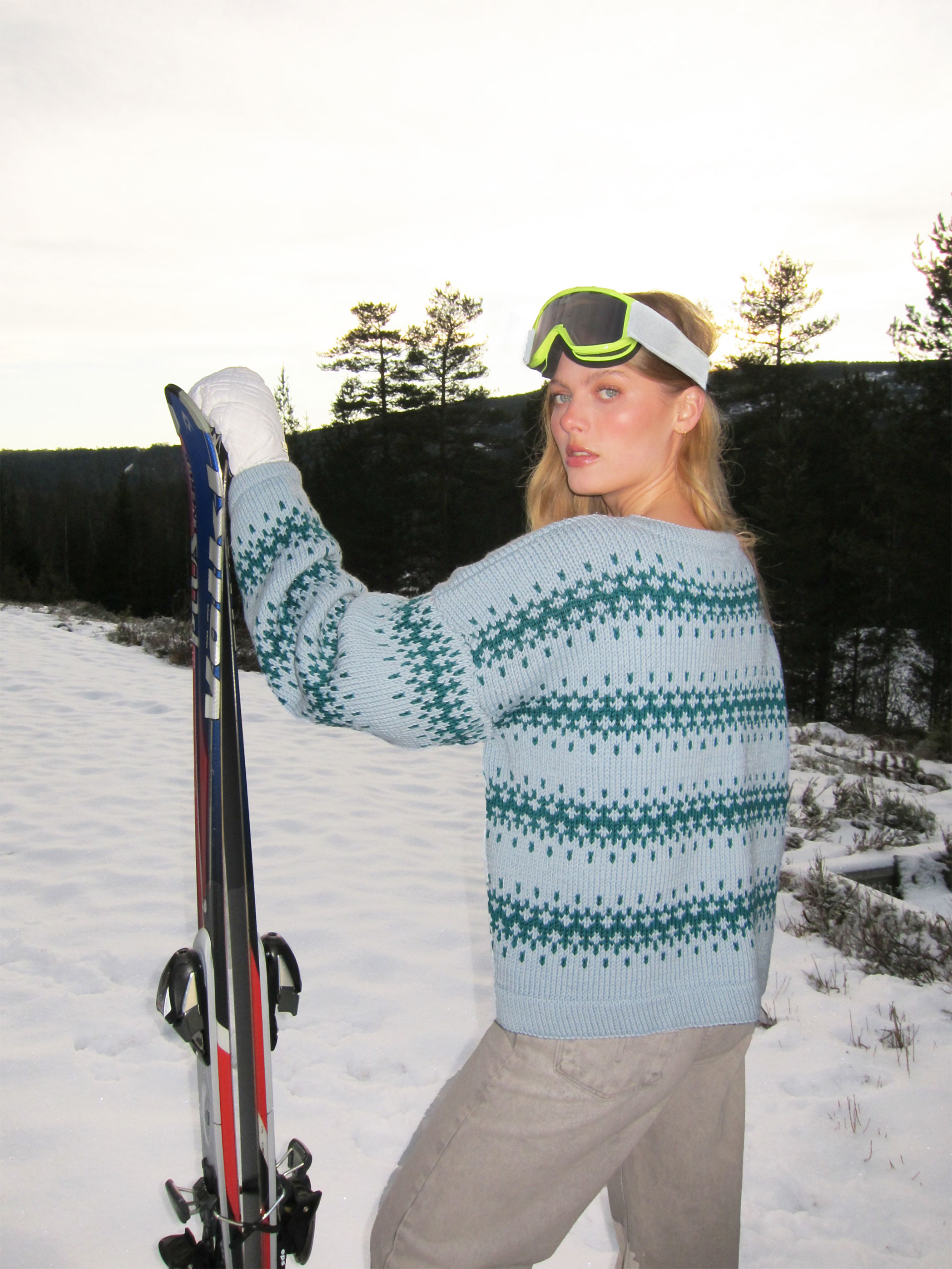 521TS-03c SANDOK Mönstrad tröja