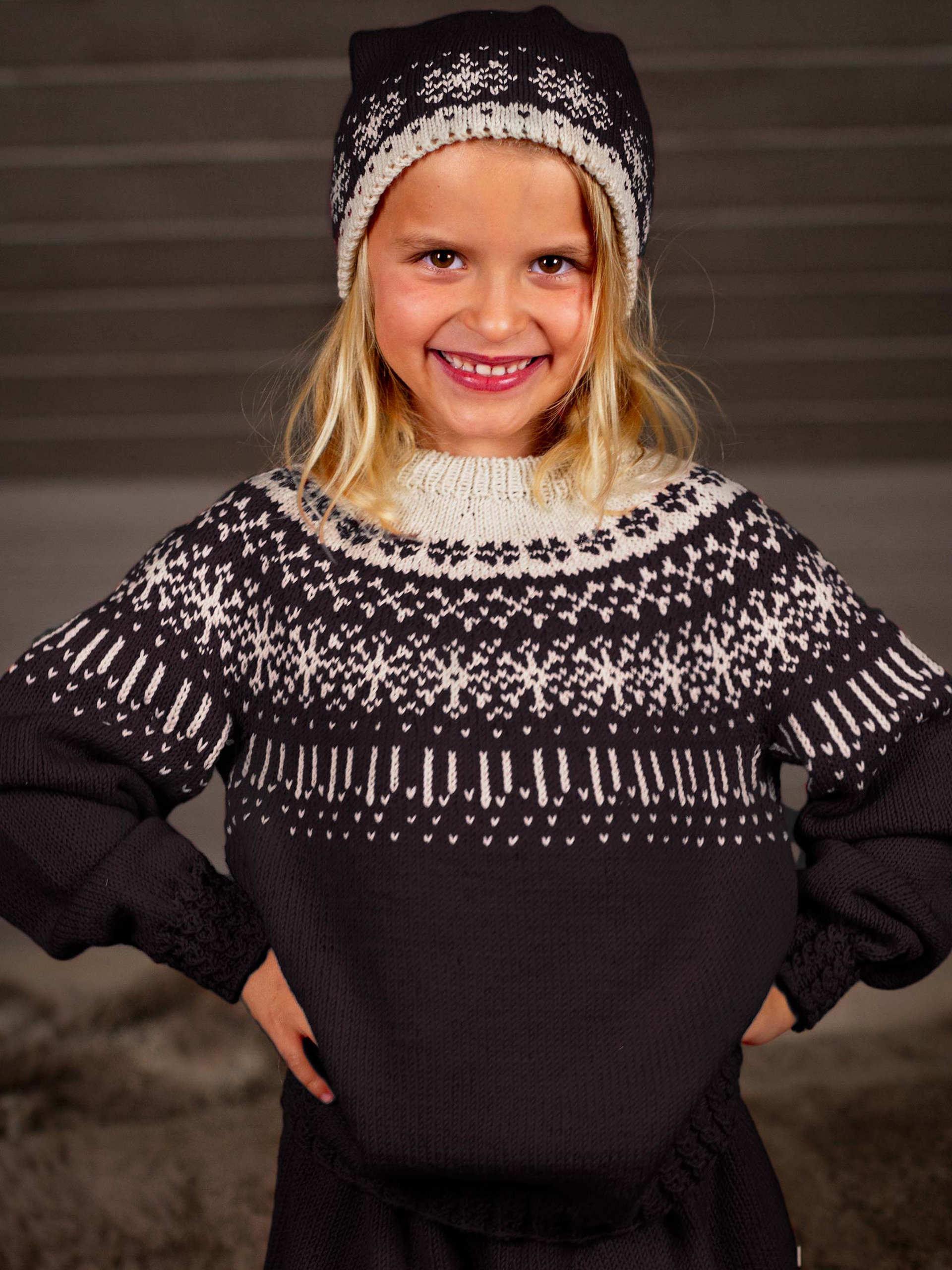 STJÄRNFALL tröja barn svart/kitt