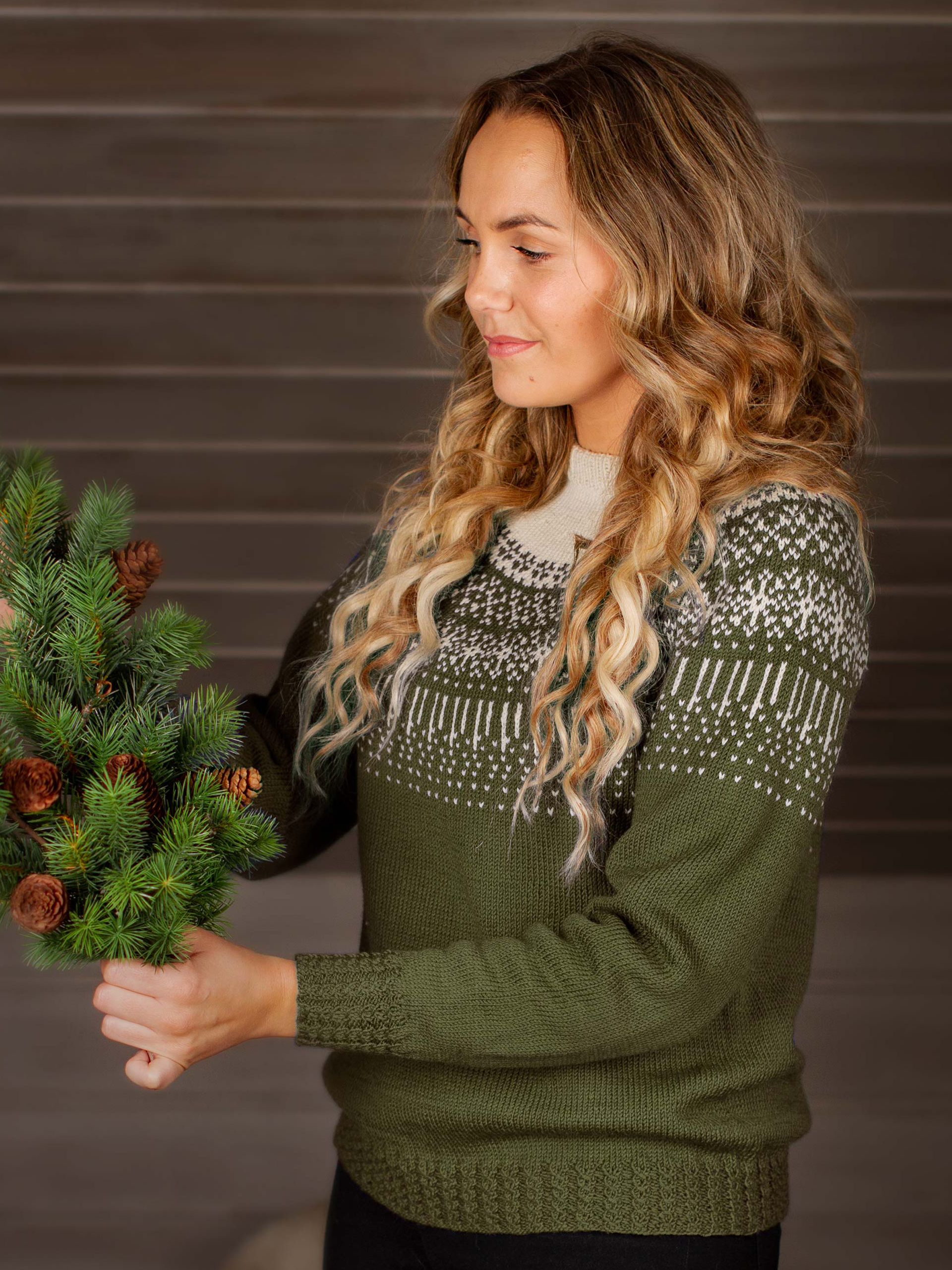 STJÄRNFALL tröja oliv/kitt