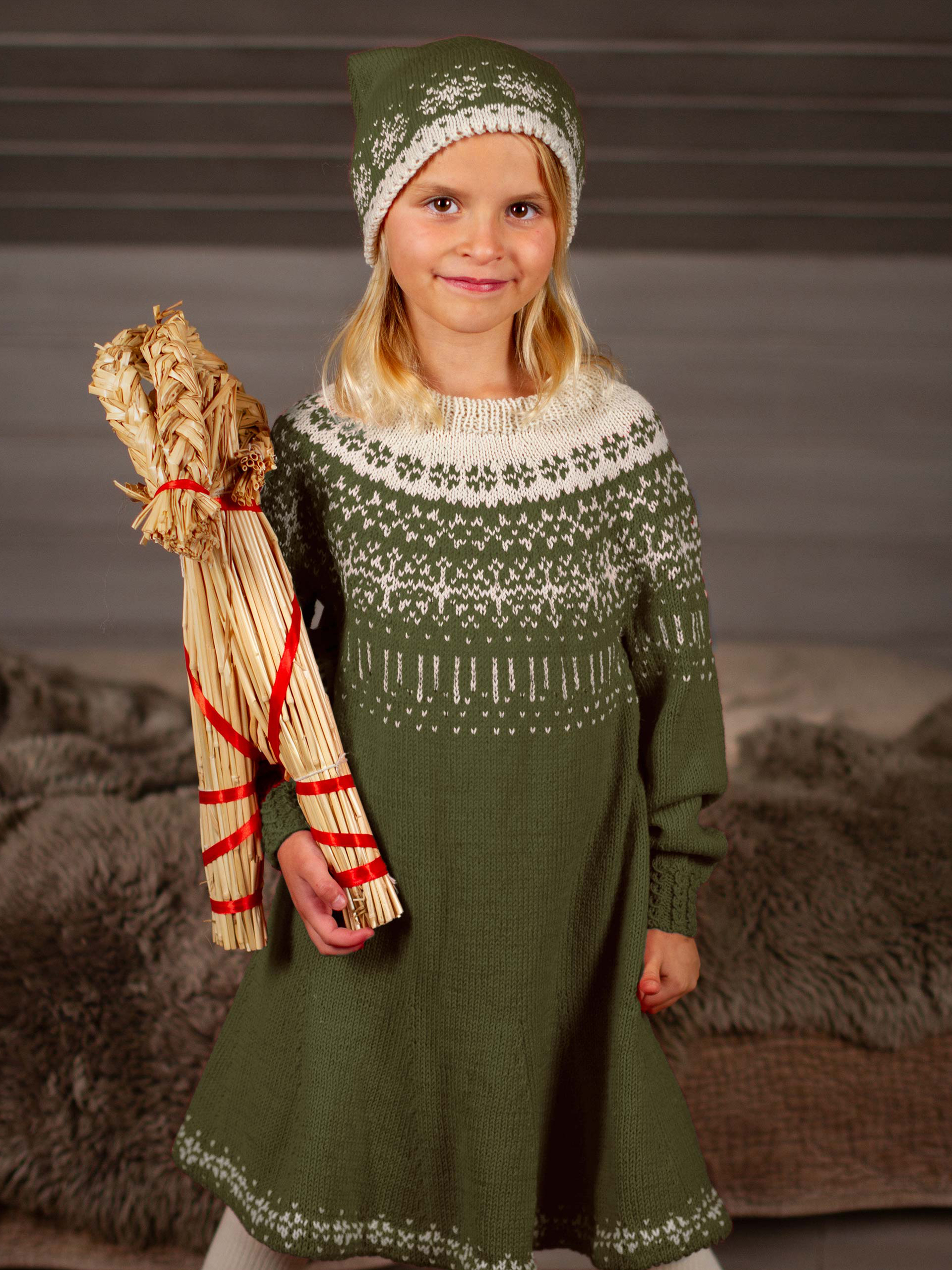 STJÄRNFALL klänning oliv/kitt