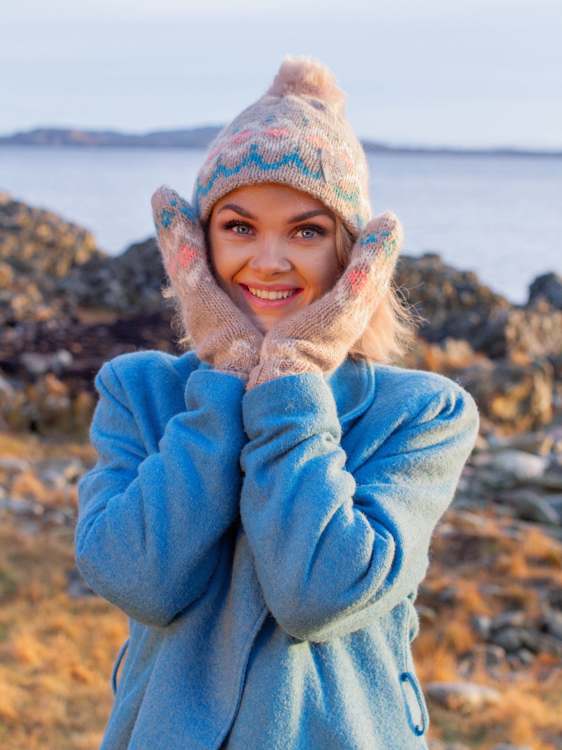 422K-06d VINUR mössa och vantar