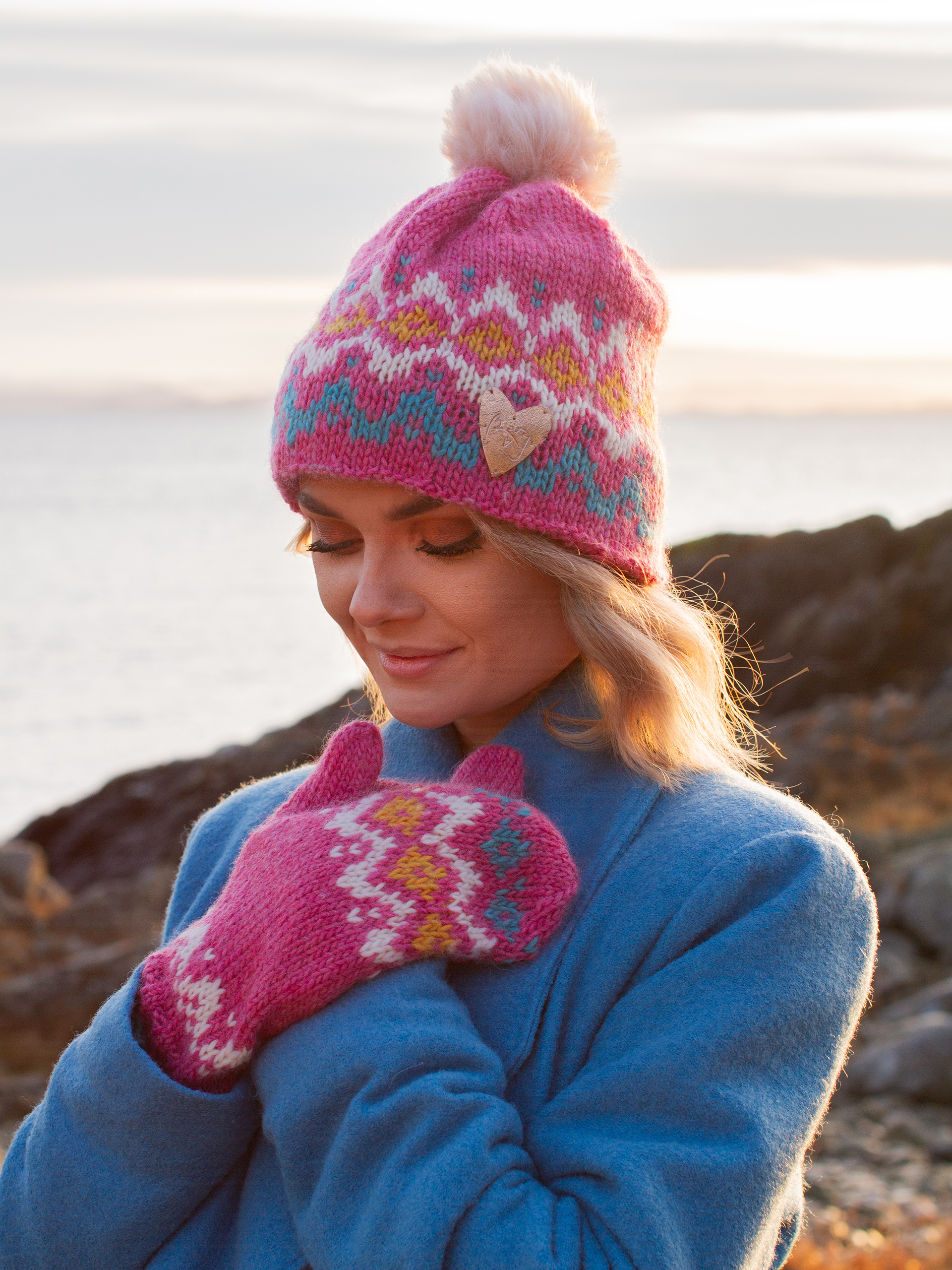 422K-06c VINUR mössa och vantar