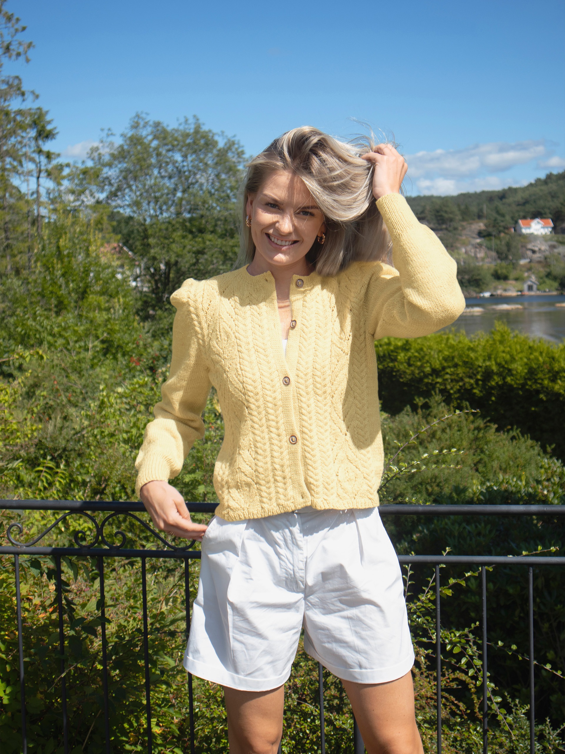 130-03l Tresser cardigan (Sterk)