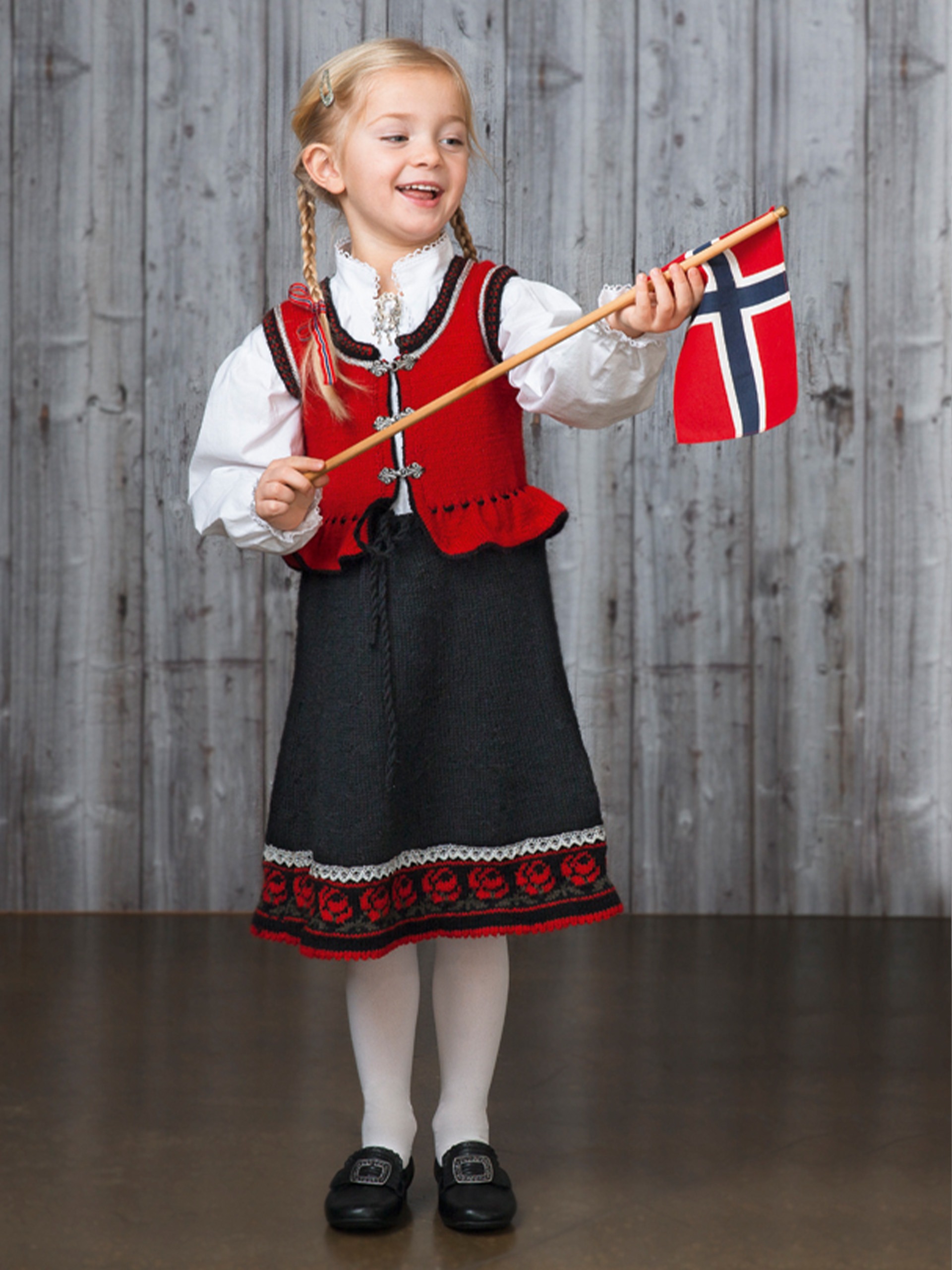 1603-2a Alexandra festdrakt