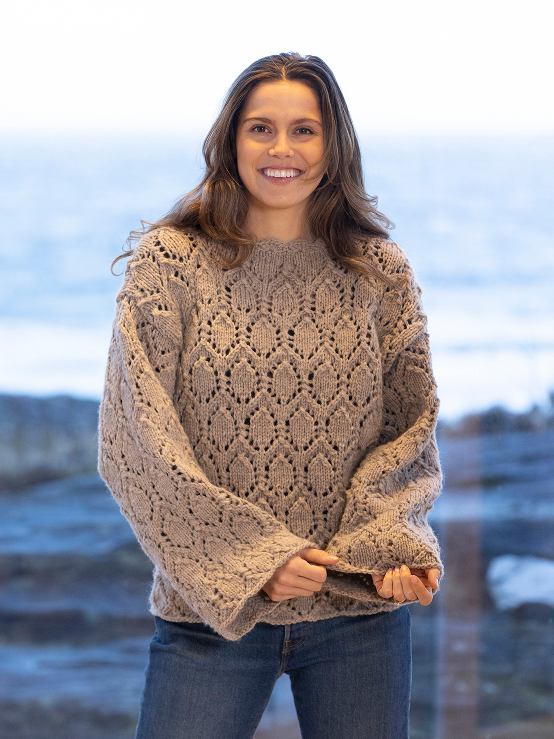 2407-10 Amina genser