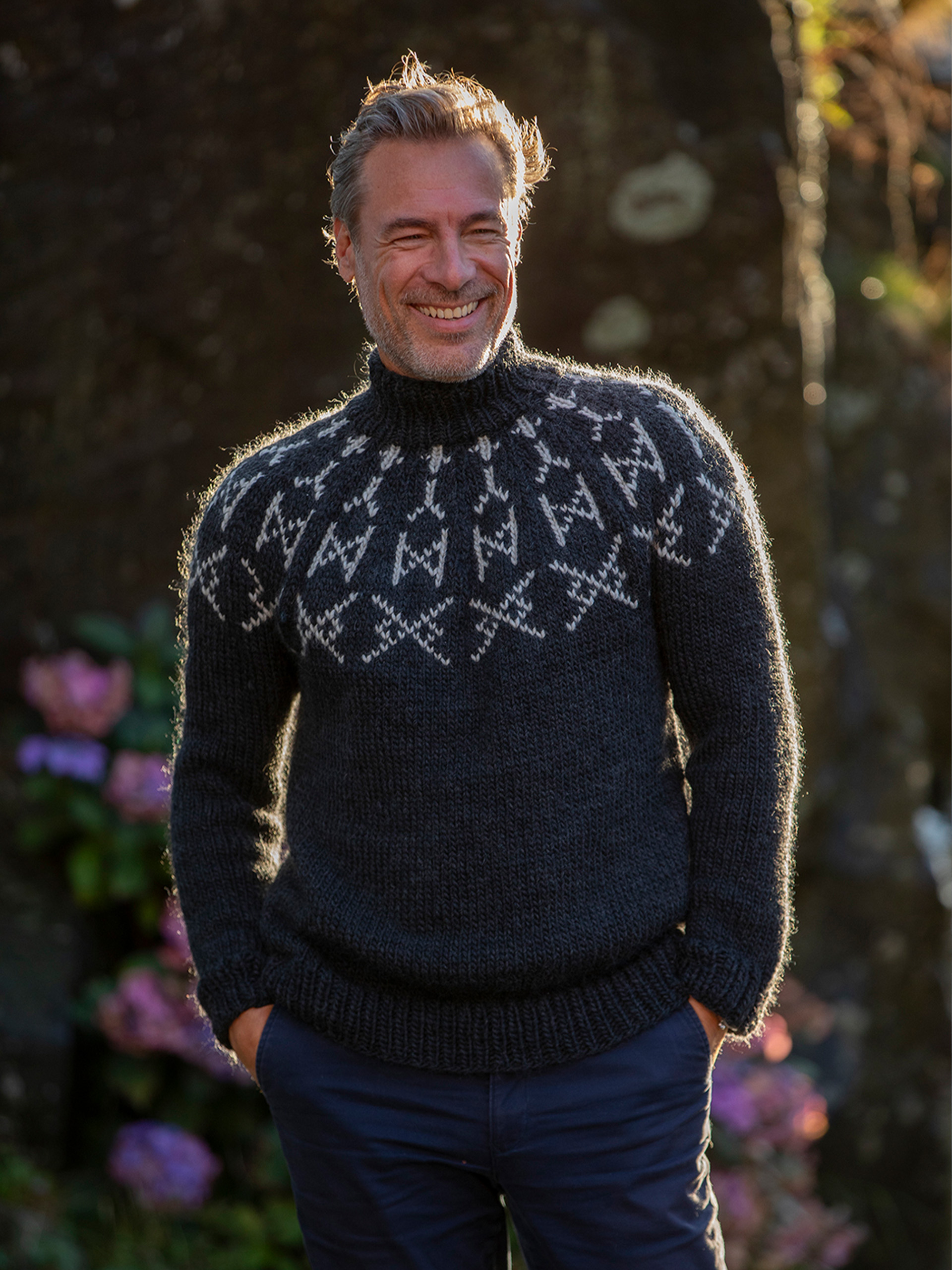 2426-7 Skyfall genser