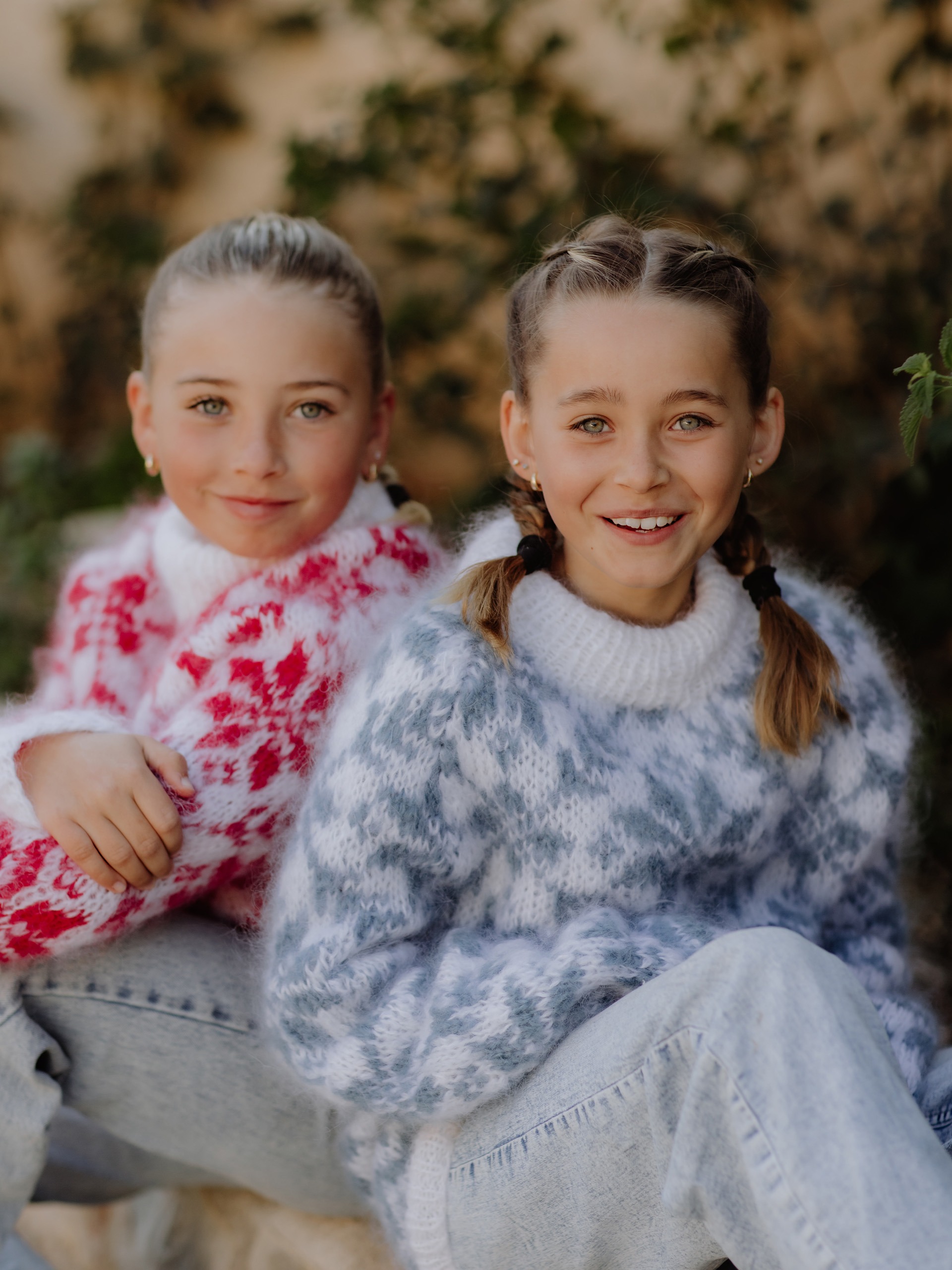 26-02a Carly barngenser (Mohair)