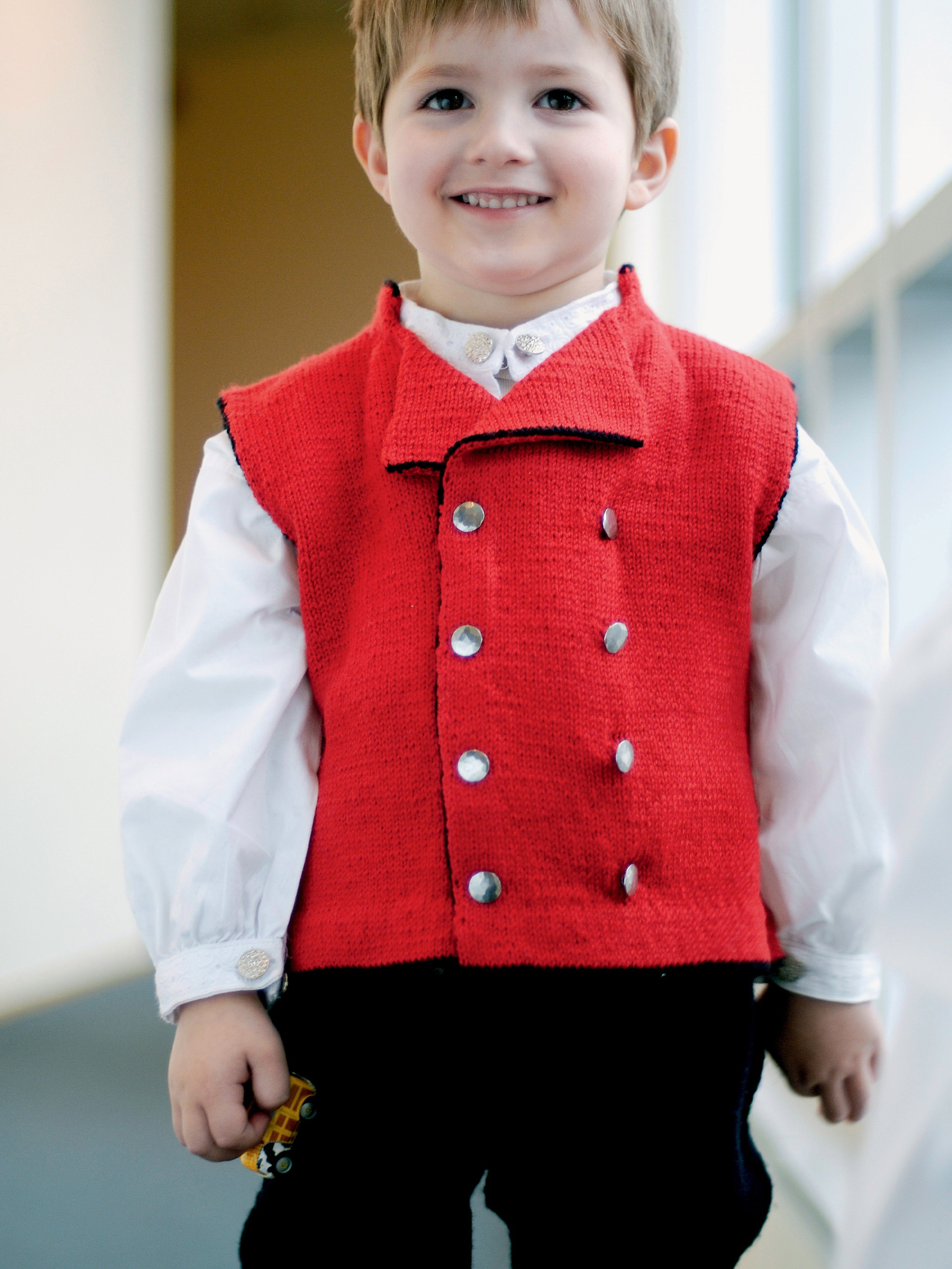 493-02 Hardanger festdrakt