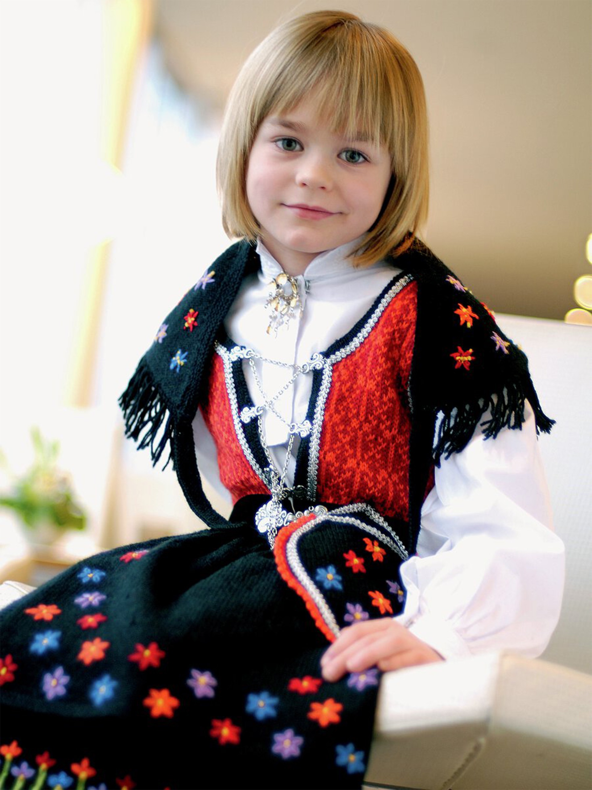 493-03 Rogaland festdrakt