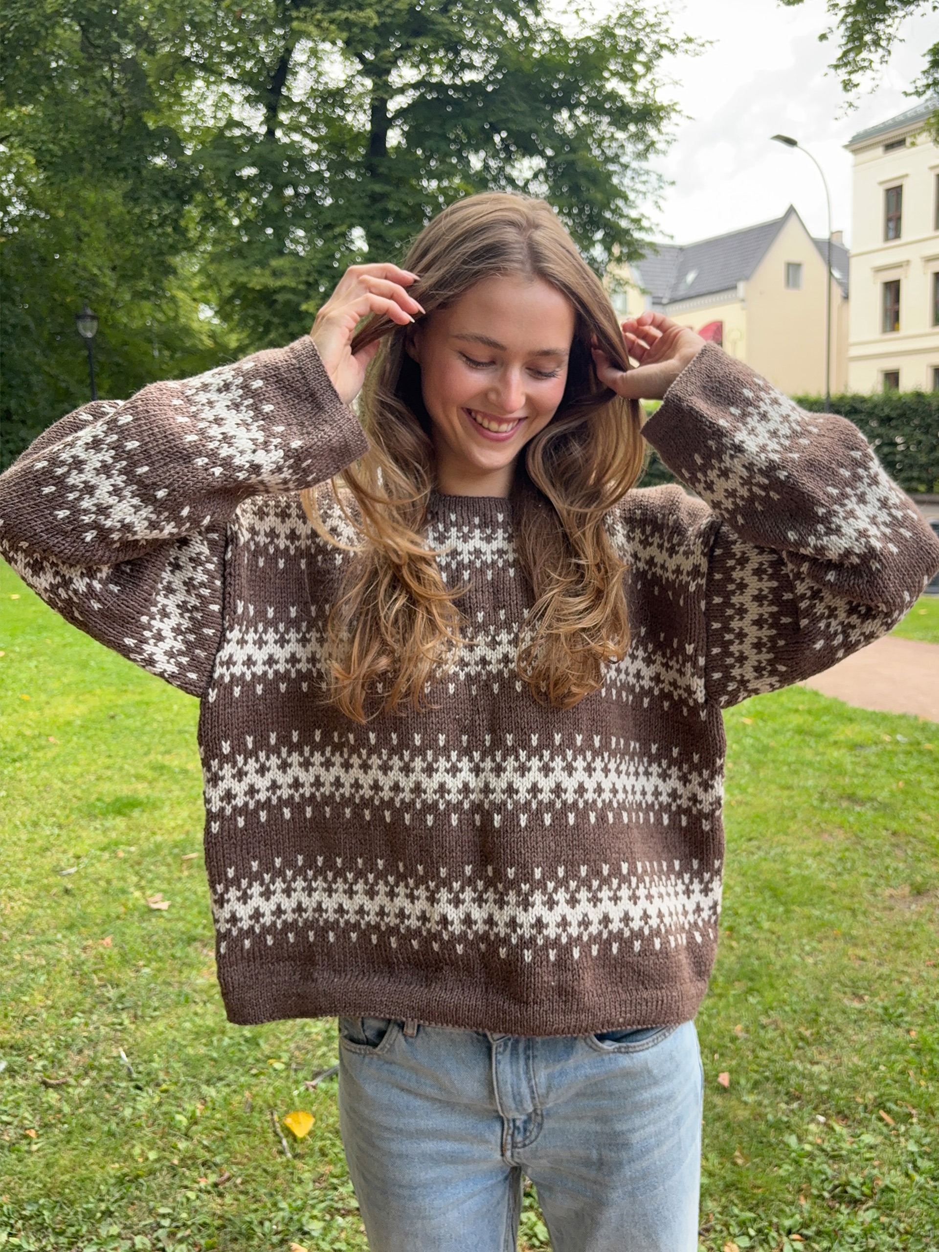 521TS-03b SANDOK Mönstrad tröja