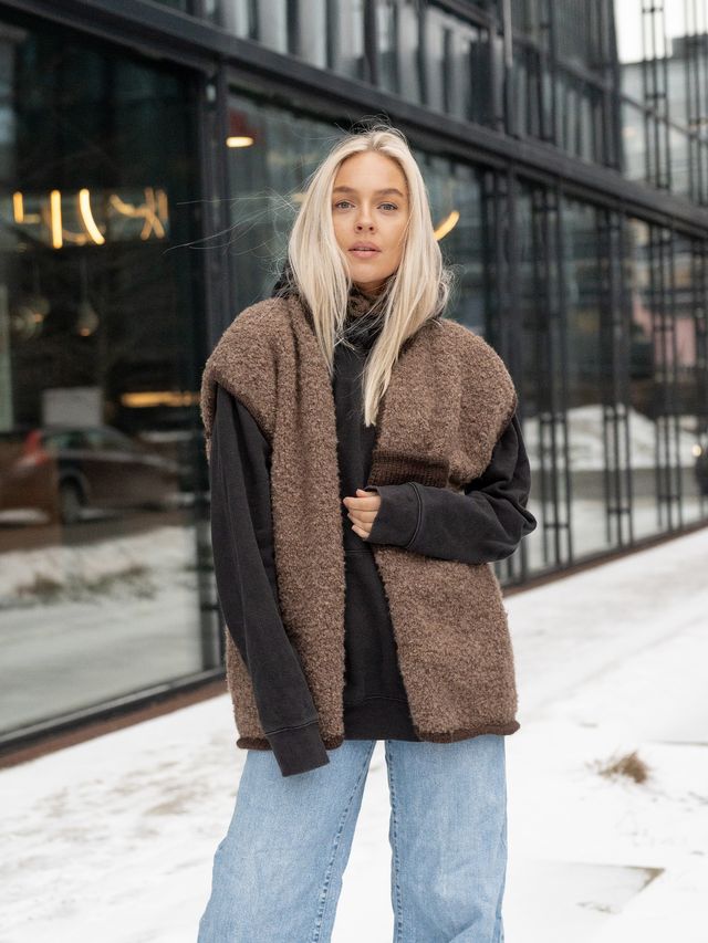 621V-01a ARLO knit väst