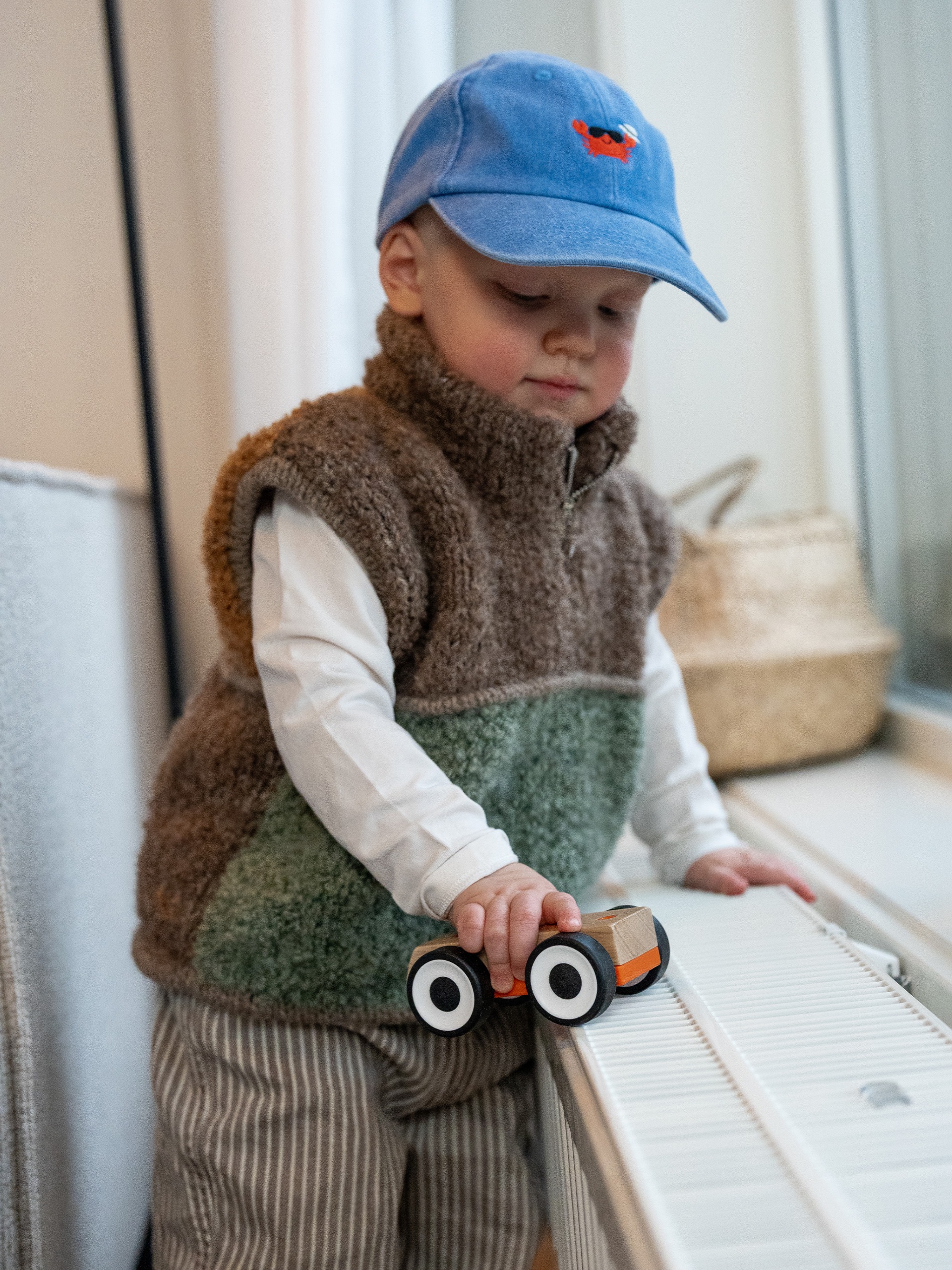 621V-04b RILO zip knit väst