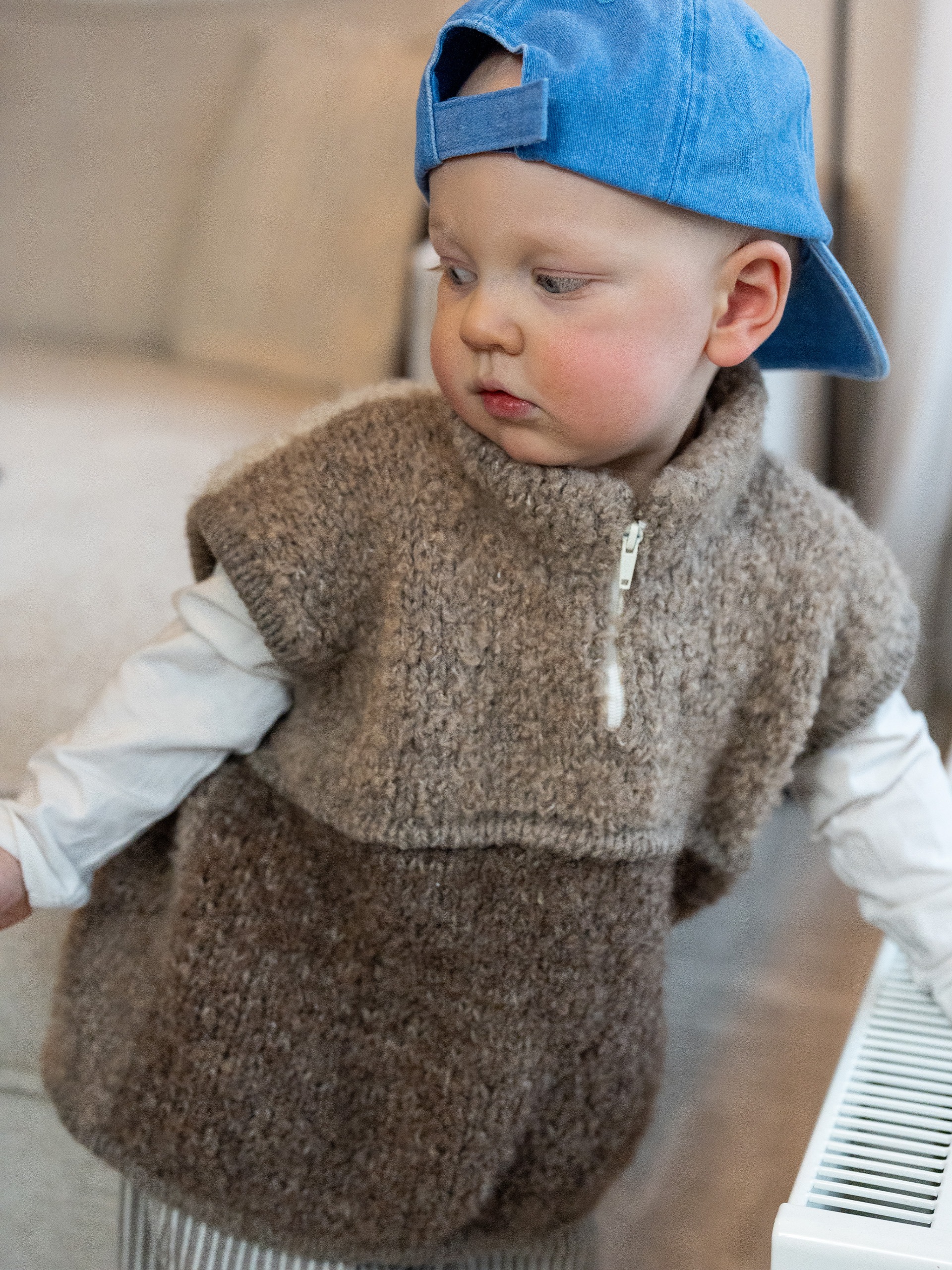 621V-04c RILO zip knit väst