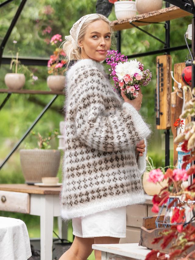 523V-01c Blome genser vol.1 kald beige