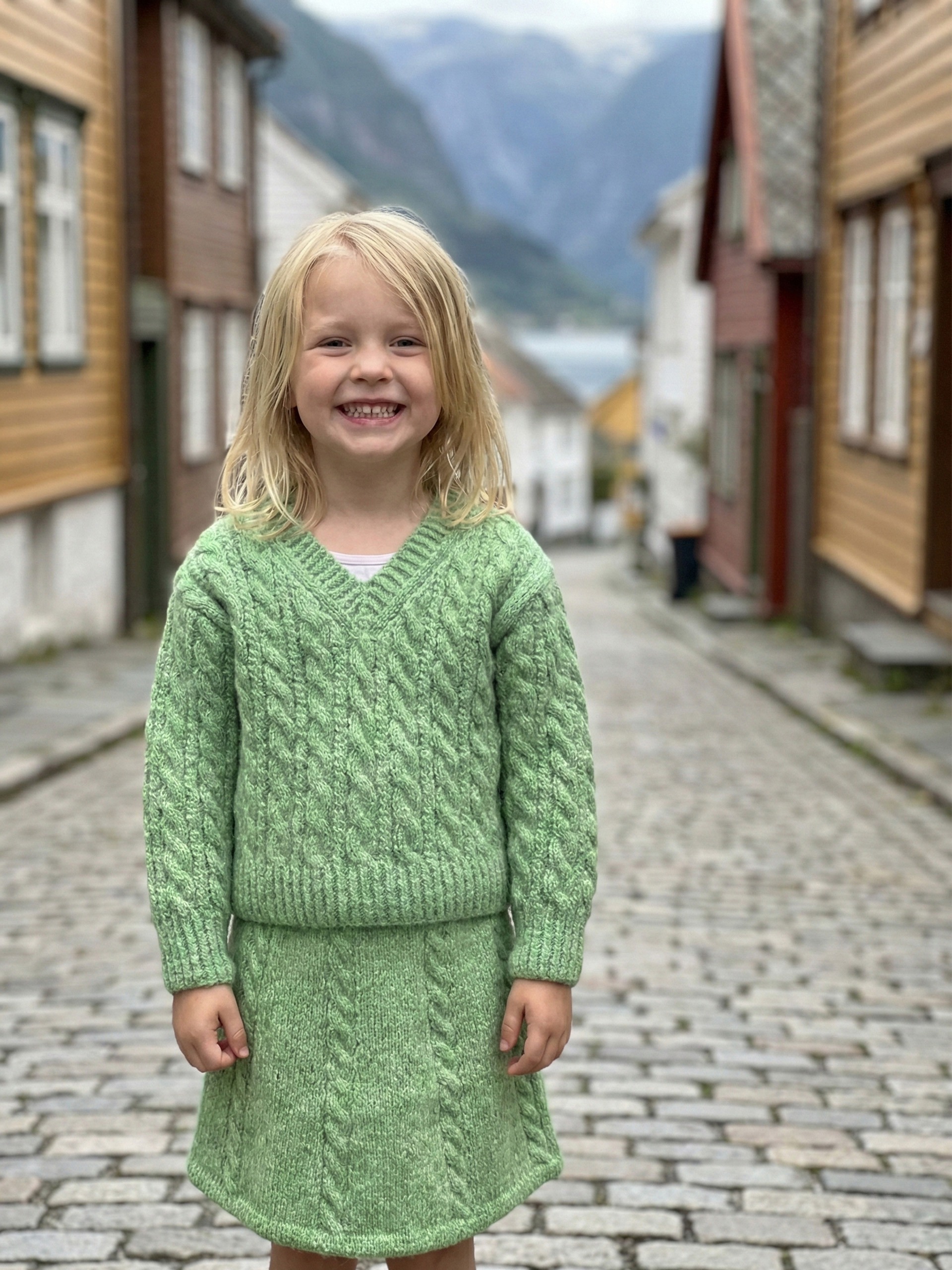 17-01 Lambeth genser & skjørt