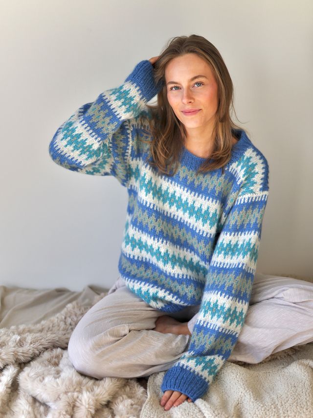 524S-09a GUNNHILD love dame