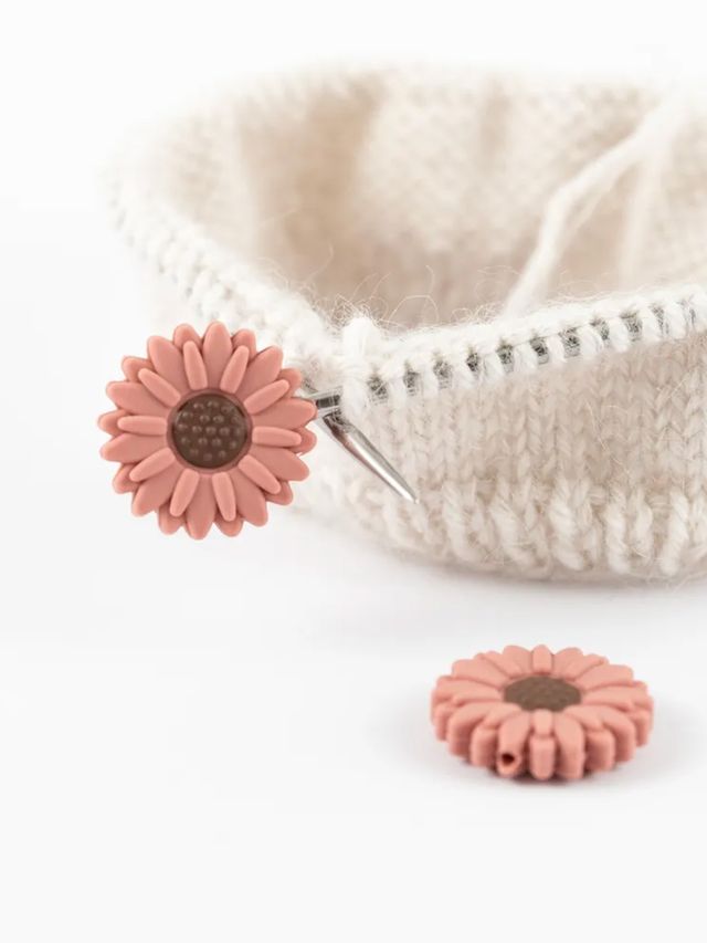 Maskestopper - brun blomst